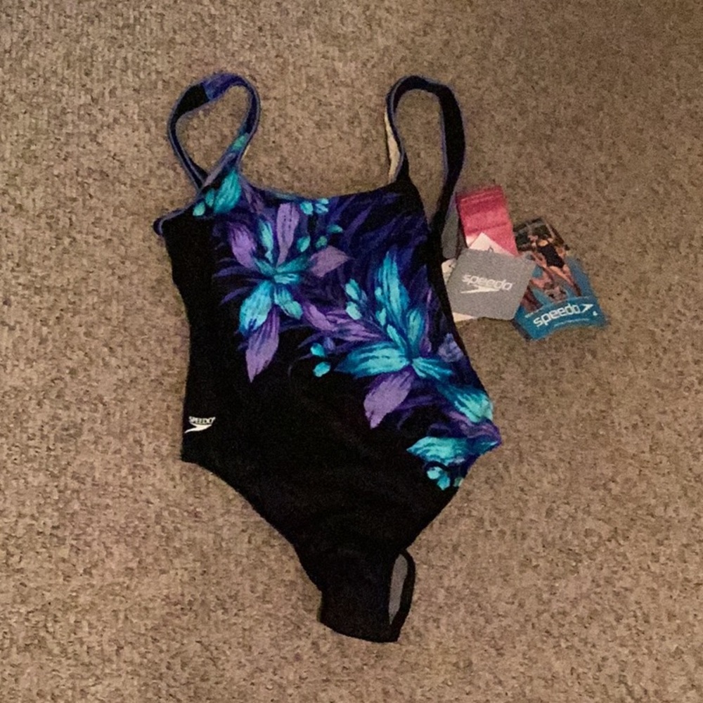 Speedo Women’s One Piece Swim suit (Size 14)
